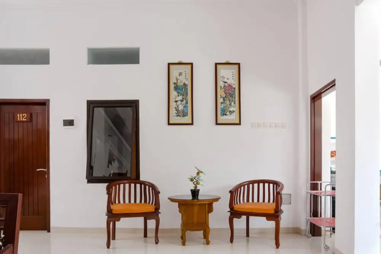RedDoorz near Jawa Timur Park 3