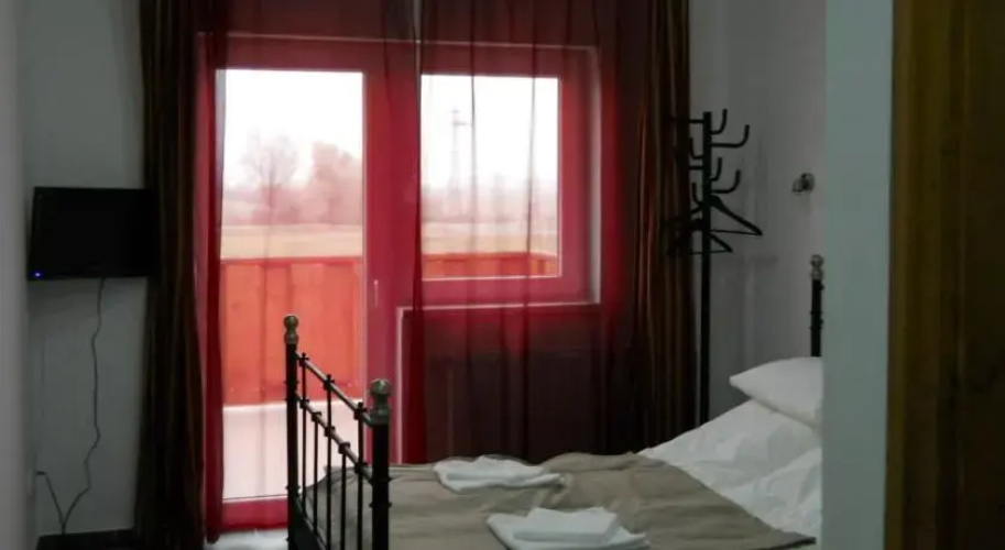 M0 Motel Taksony