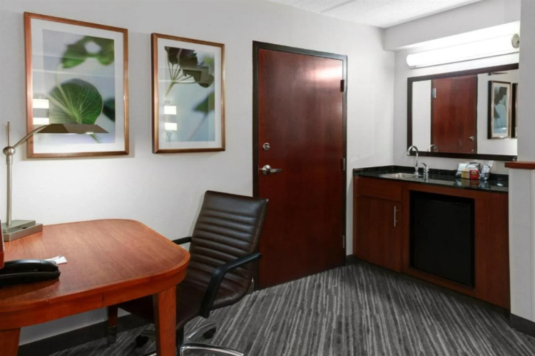 Candlewood Suites Cincinnati Northeast-Mason by IHG