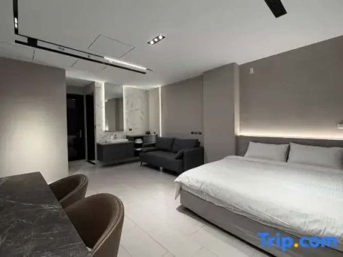 Standard Double Basement room