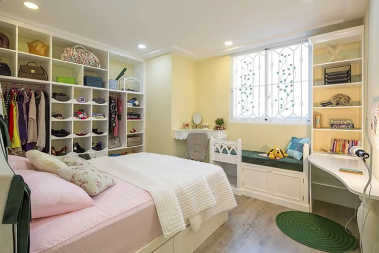 1BR Victorian Apartment River View D7