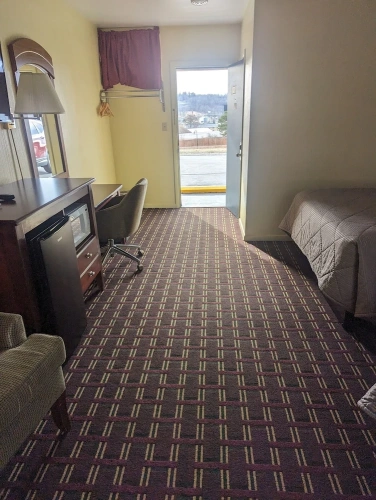 Standard Quadruple room with view