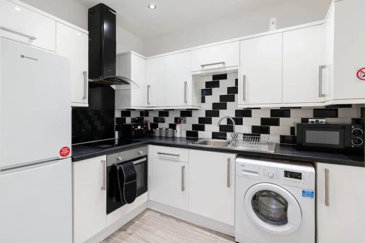 2 Bedrooms Apartment