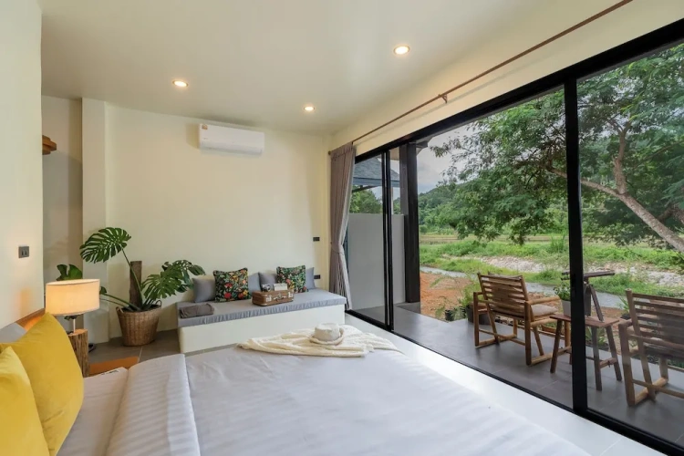 Grand room