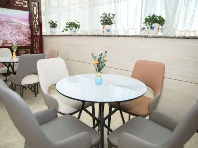 Junhu Hotel