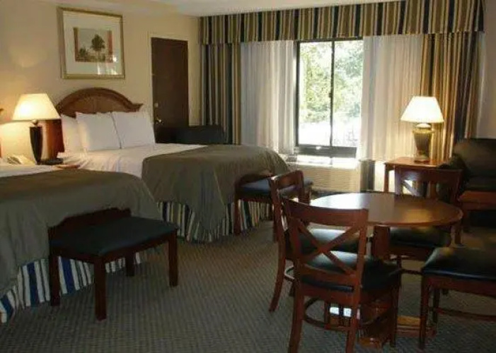 Clarion Inn