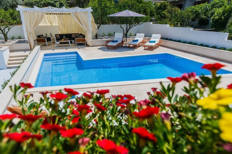 Luxury Double Studio with pool view