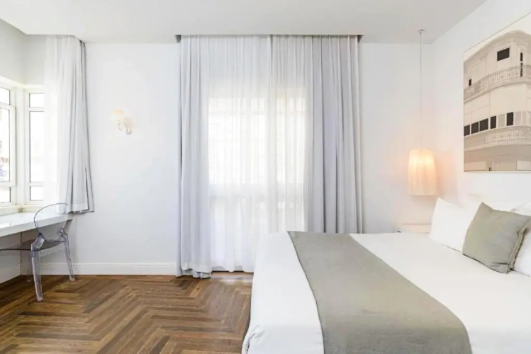 Deluxe Double room with balcony and seafront
