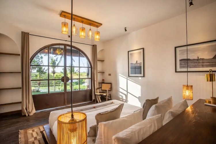 Stunning Villas Complex, 12 BR, Canggu With Staff