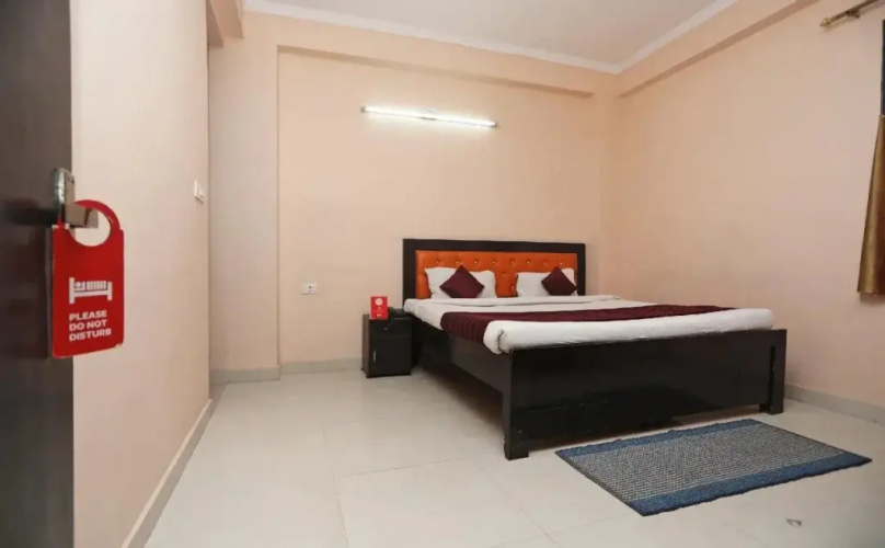 RN 32 by OYO Rooms