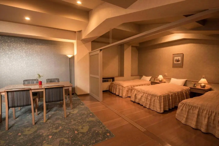 Hotel Lucent Takamiya