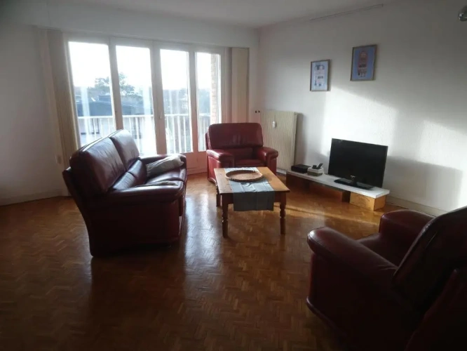 2 Bedrooms Apartment