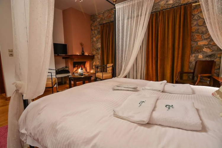 Karyatis Resort