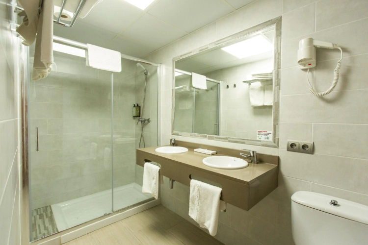 Ibiza JET Apartamentos - Adults Only photo 10