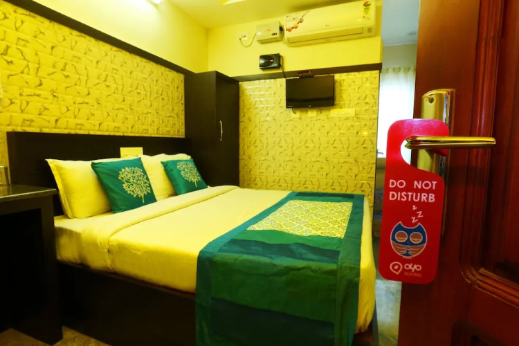 OYO 4678 Greens Residency