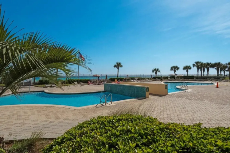 Silver Beach Towers - Penthouse106e