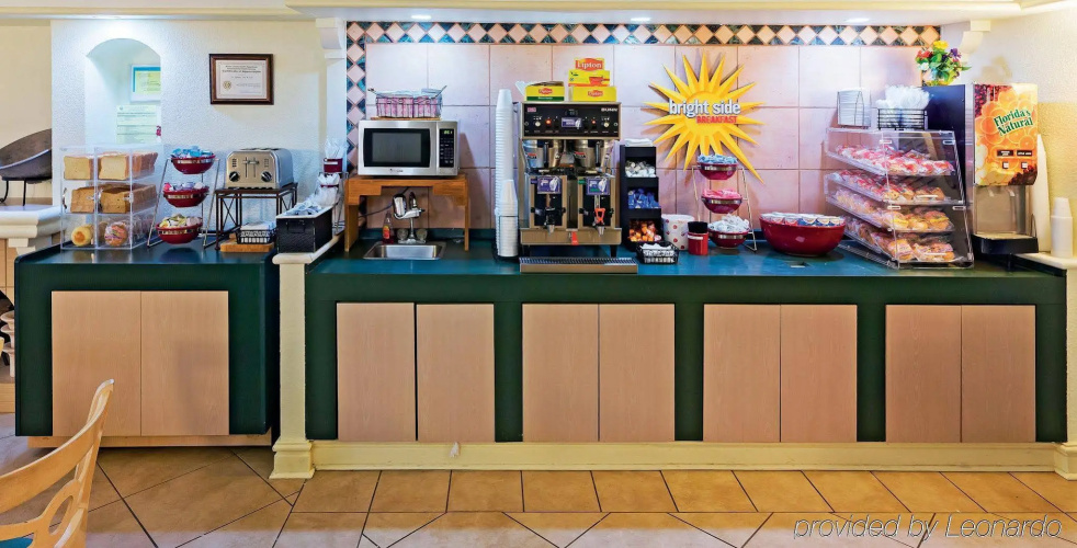La Quinta Inn by Wyndham College Station photo 13