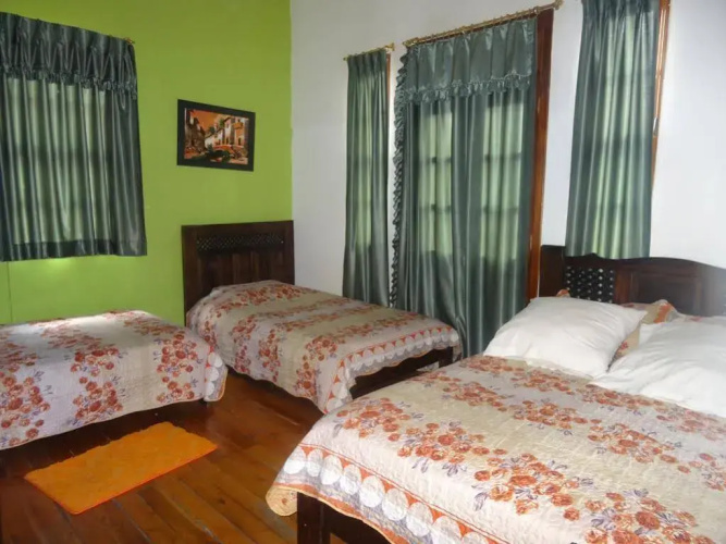 Hostal Del Piamonte