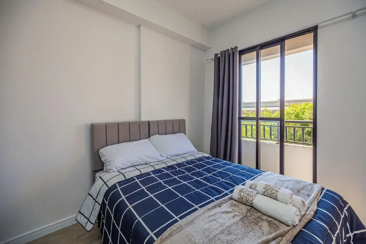 Loft com Smart Lock e Varanda no Bresser