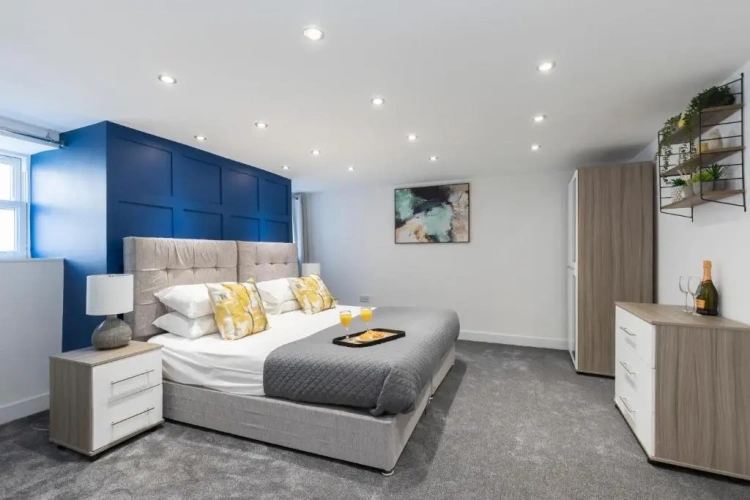 2 Bedrooms Apartment