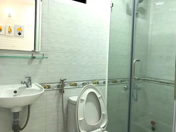 Smiley Apartment 9