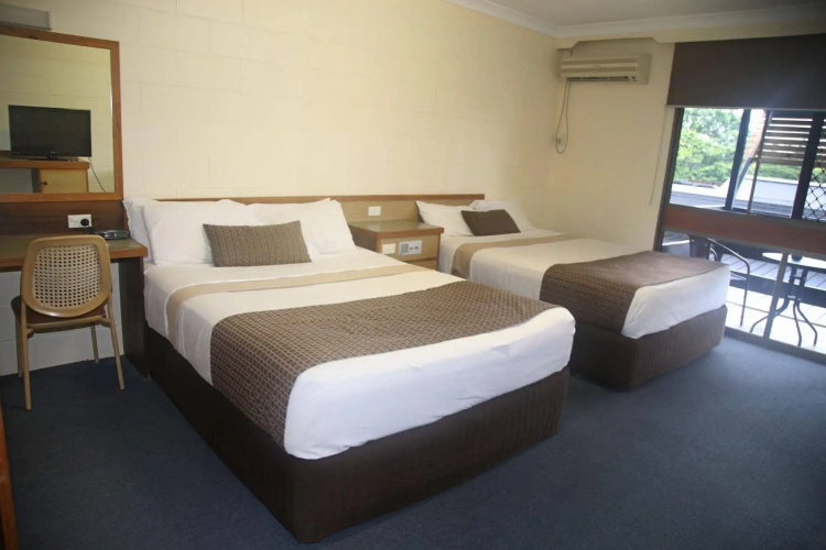 Cannonvale Reef Gateway Hotel
