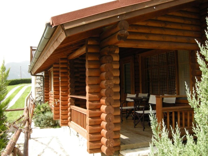 2 Bedrooms Chalet