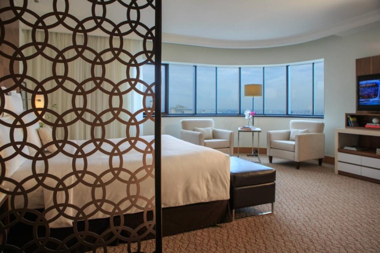 Madison Double Club Suite