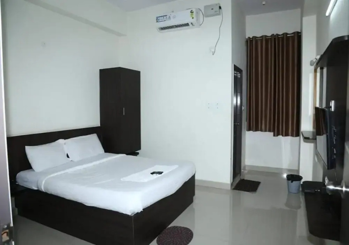 Fabhotel Pride Image