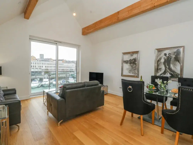 Harbourside Haven Penthouse 2