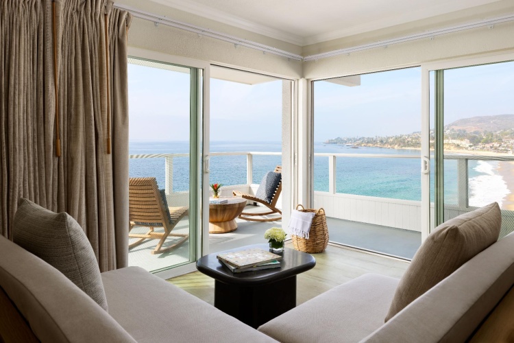 Premier Double room with partial ocean view