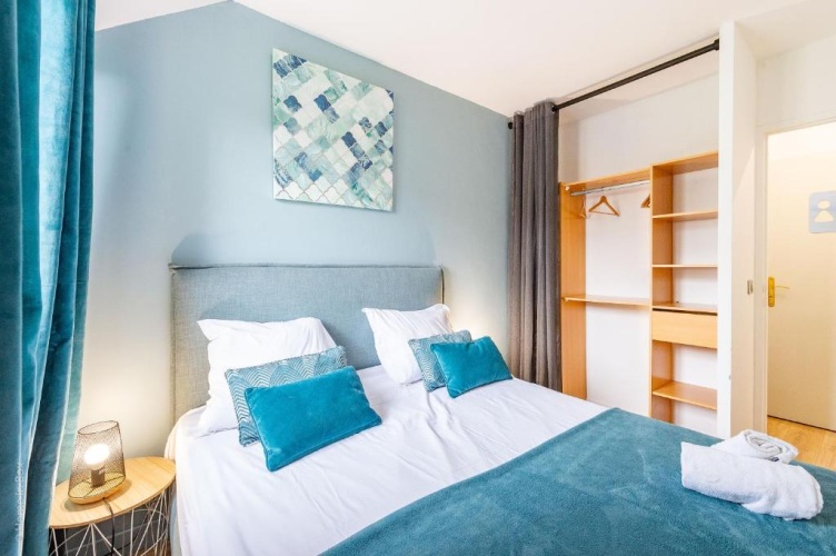 2 Bedrooms Apartment