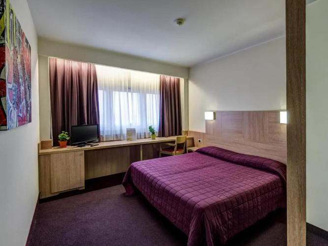 Hotel Capital