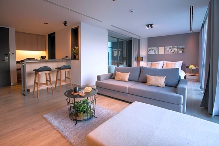 Standard Double Suite