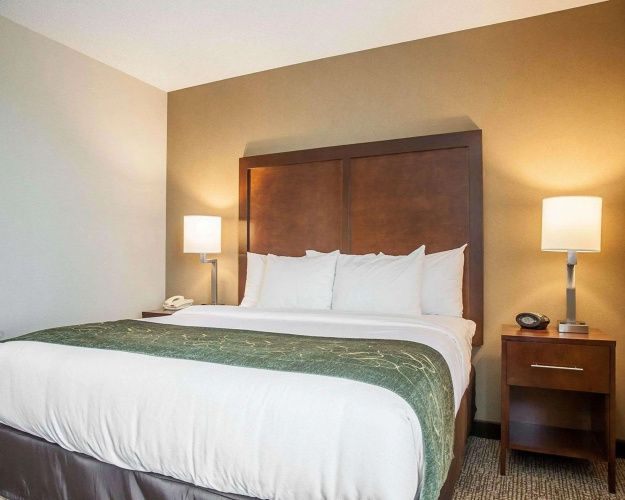 Comfort Suites West Warwick - Providence