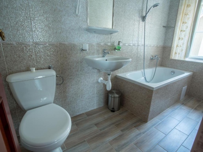 Standard Quadruple room with view
