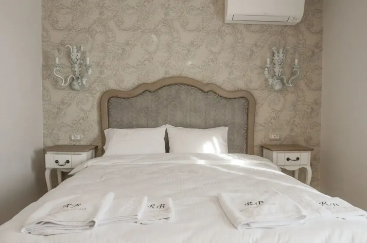2 Bedrooms Deluxe Apartment