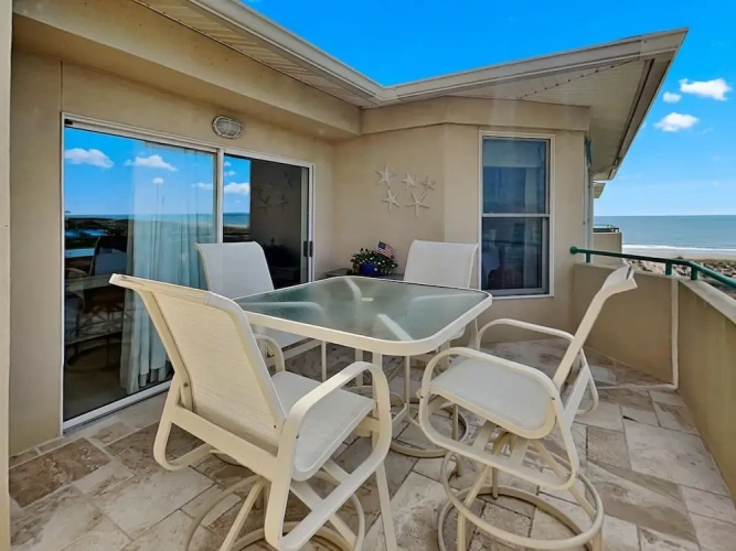 3 Bedrooms Standard room with balcony