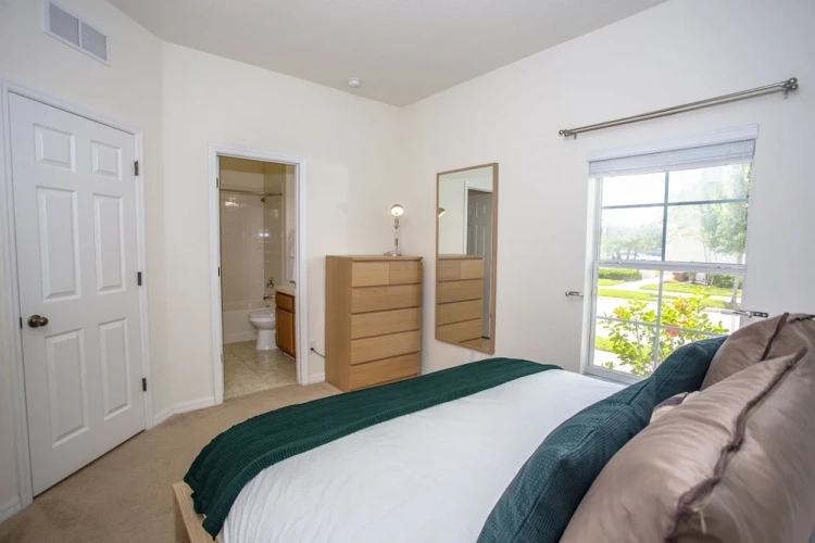 4 Bedrooms Standard room