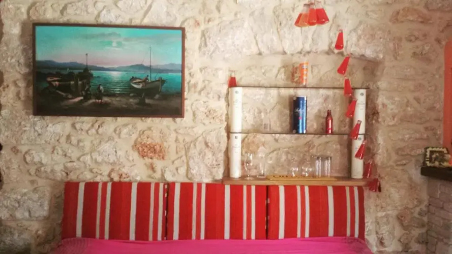 Niko's Stone Guest House