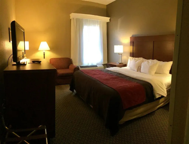 Comfort Inn & Suites