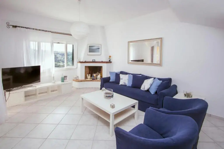 Hilltop Holiday Residence