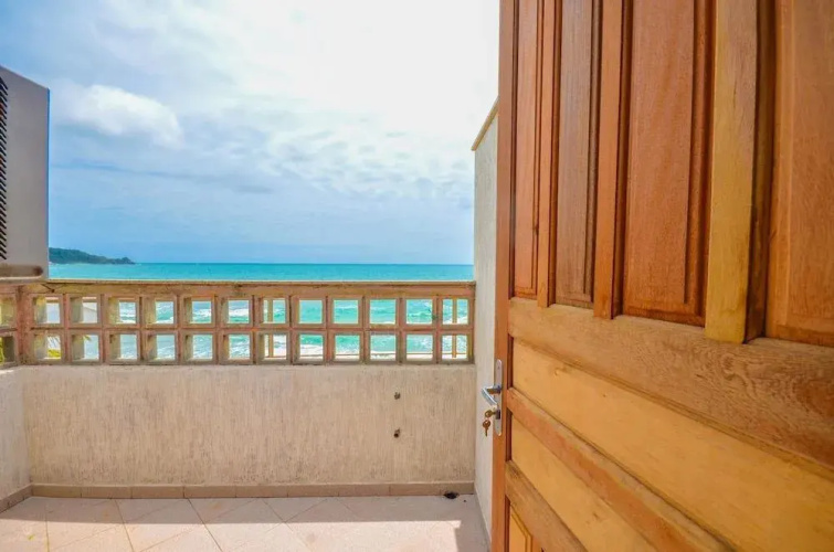 Banana House Sea Shore