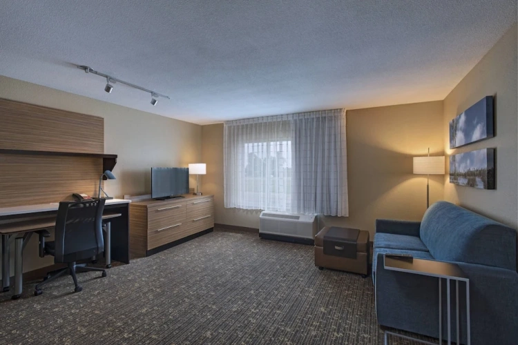 1 Bedroom Suite