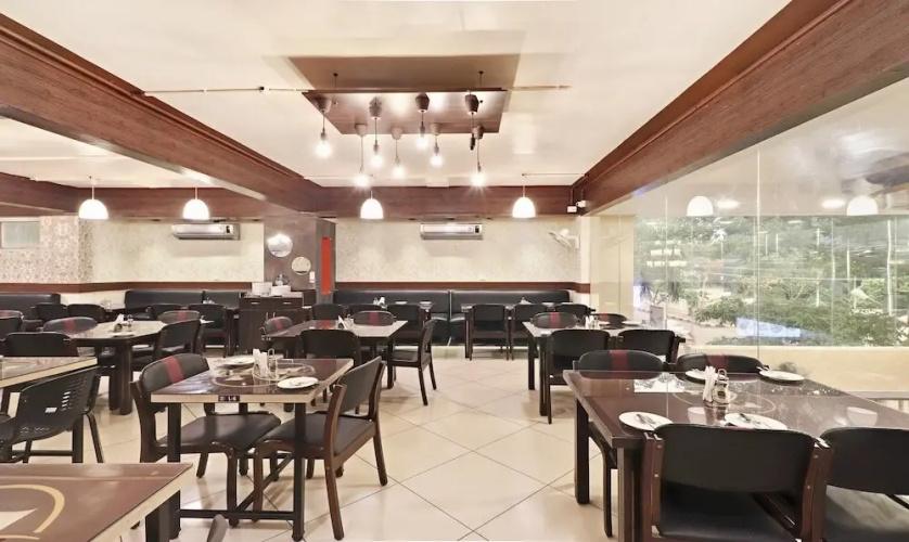 Treebo Oyster Inn