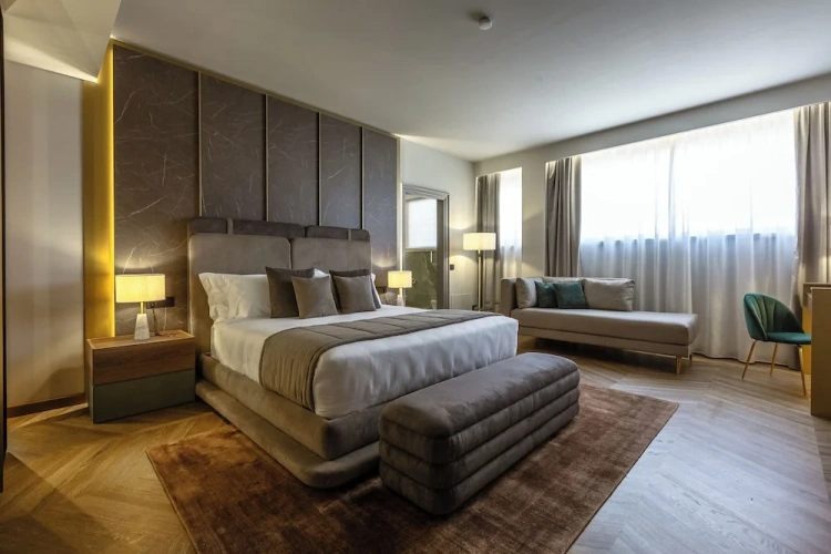 Deluxe Suite