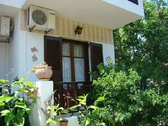 Zaira Studios