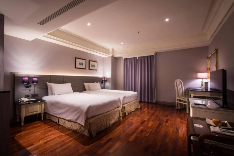 Lees Boutique Hotel