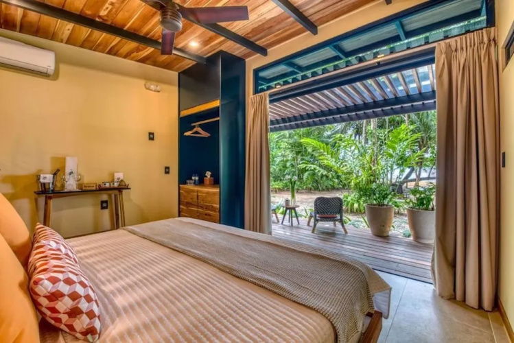 awā Beachfront Hotel