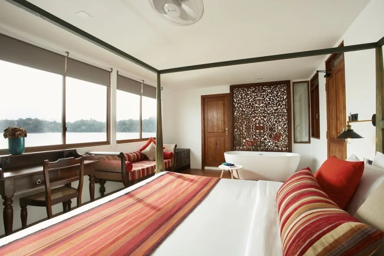 Deluxe Double room with lake view